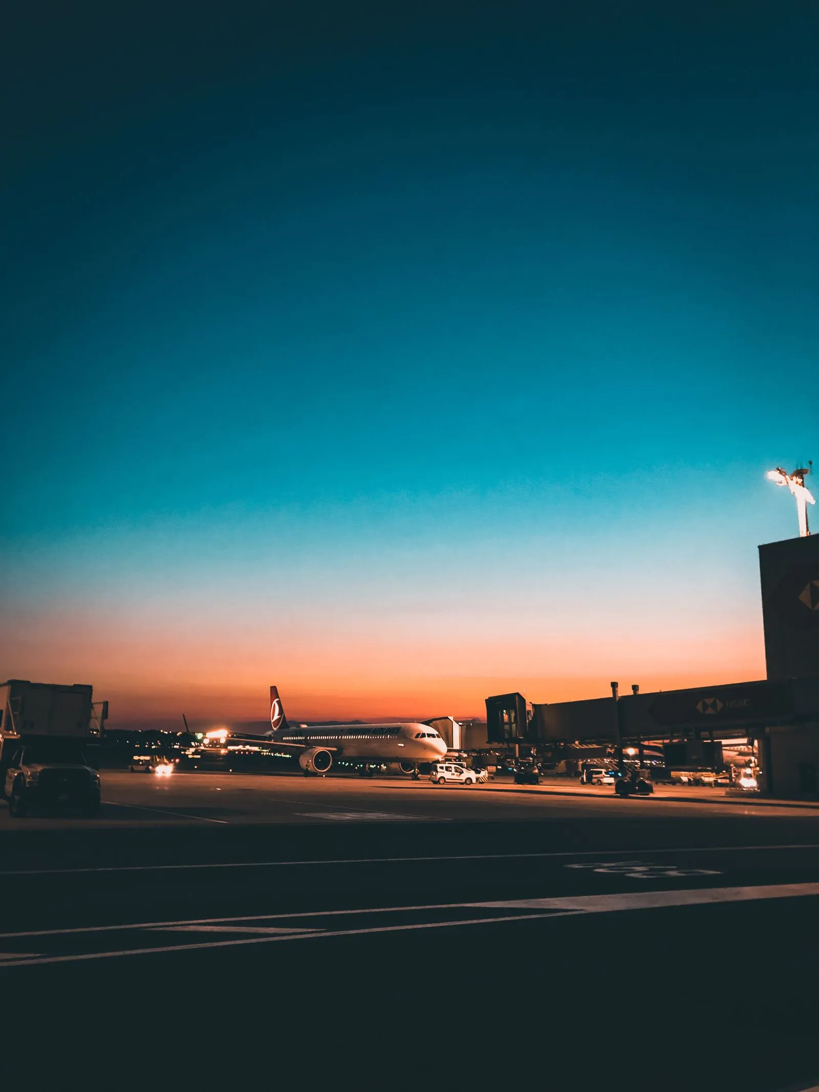 The Winter Weather & Flight Delay Playbook for DCA Travelers