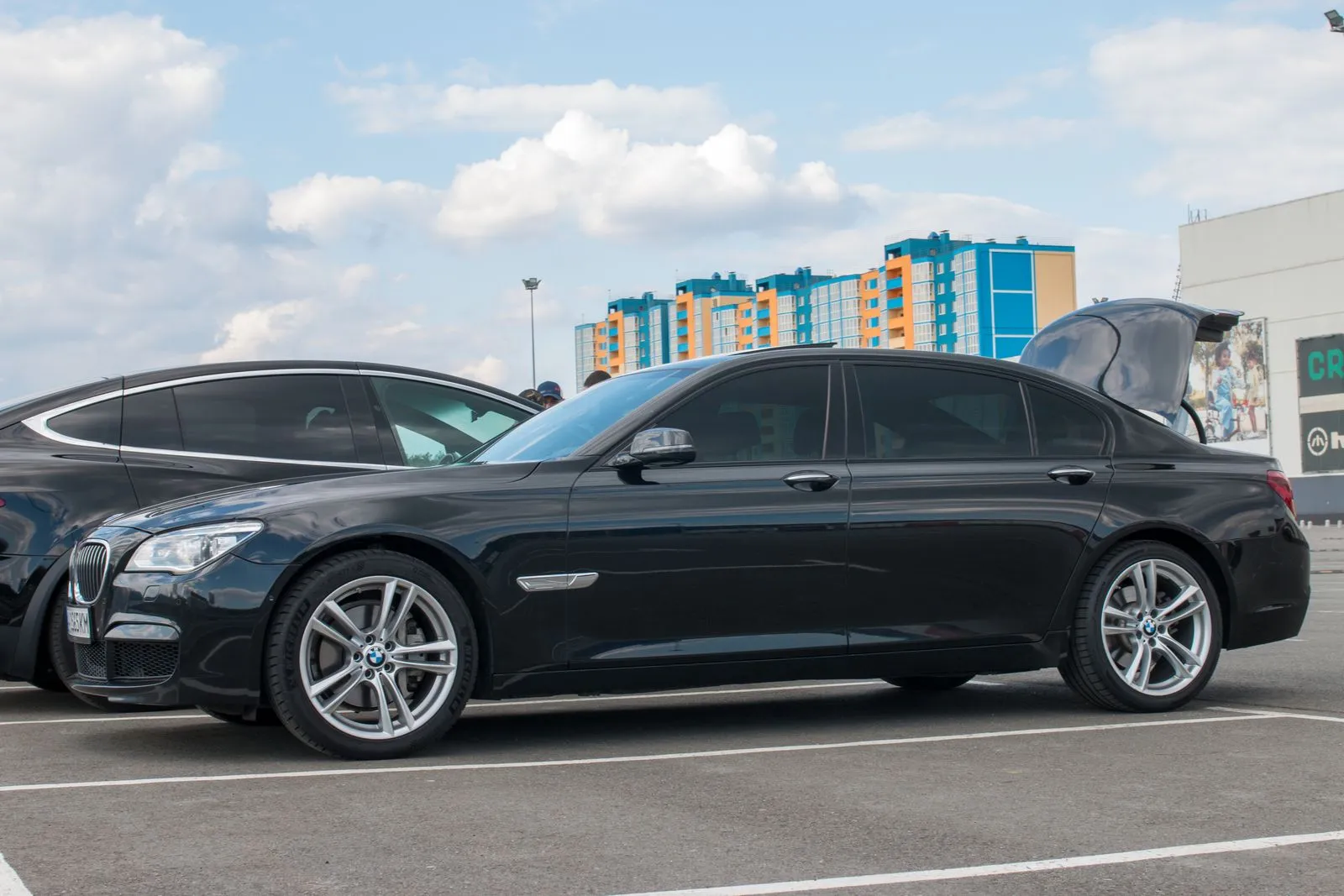 Sedan vs. SUV vs. Sprinter Van: Which Vehicle Should You Actually Book?