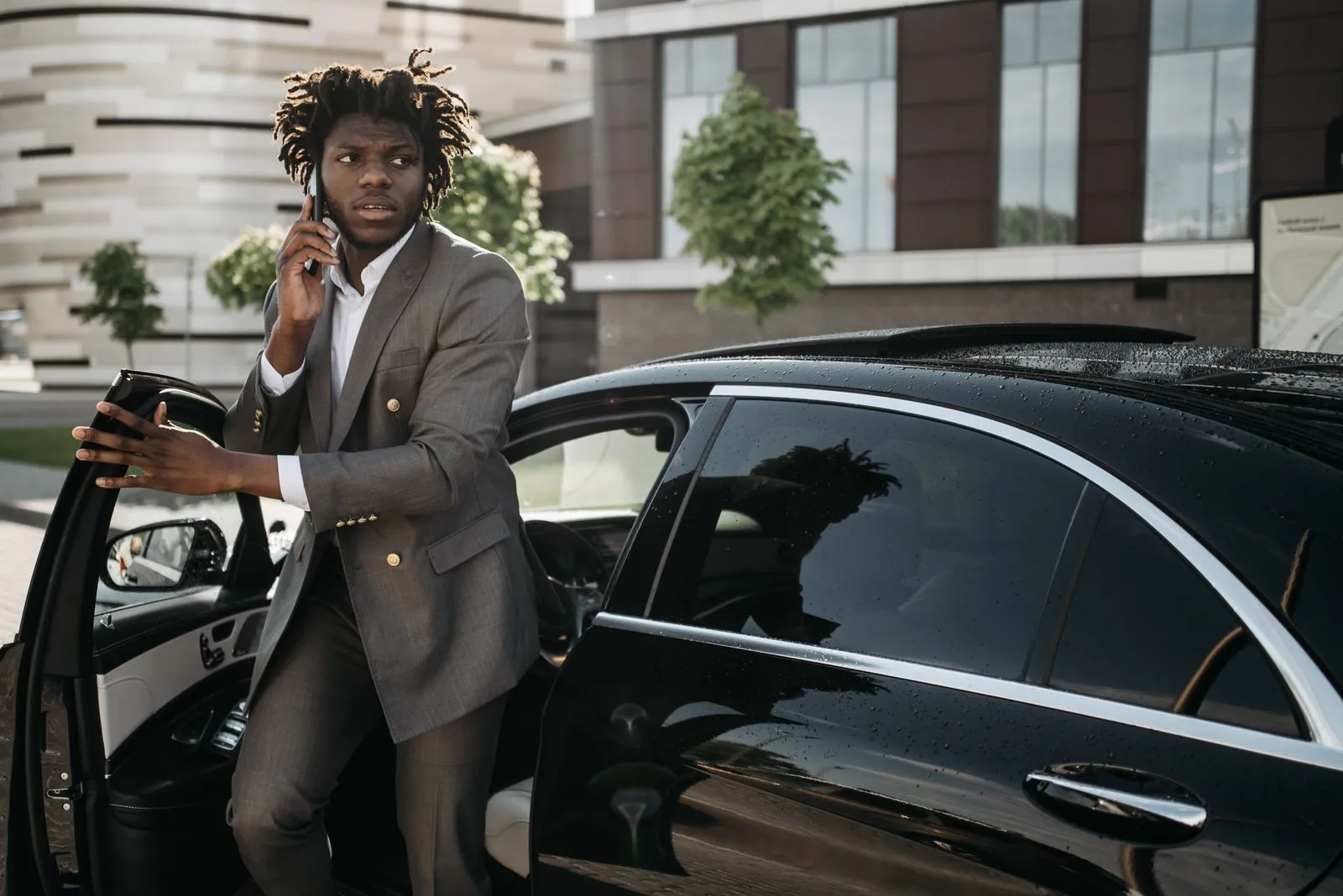 DCA Airport Car Service vs Uber in 2026: An Honest Cost & Reliability Comparison