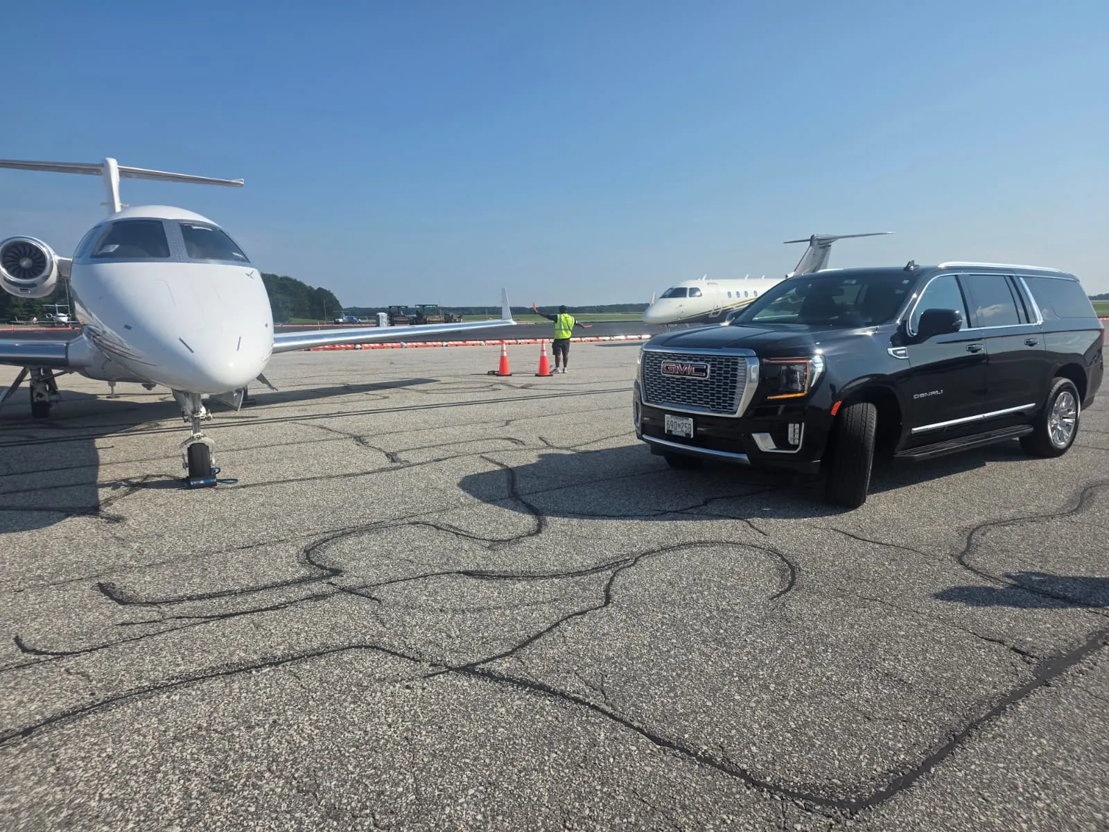 Chevrolet Suburban 2023+ or similar — Luxury SUV for DCA airport car service and Washington DC black car service, seats 5